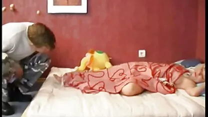 Crnka Cutie Mila ovisna je o xxx interviu analnom dijelu 2