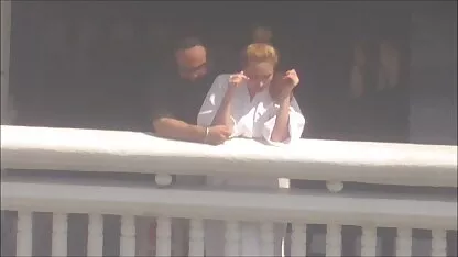 Teen drolja Layla voli tvrdi penis u svojoj vagini i ogromno feri porno lice