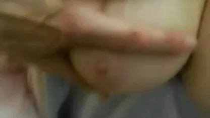 Pohotna maćeha našla filme gratis porn je momka pod tušem i zavrtjela se za seks