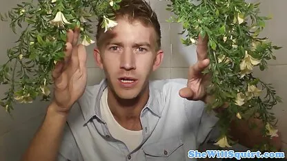 Cavalier porno hd full film je lizao međunožje i ubacio svoj vijak u usku djevojku