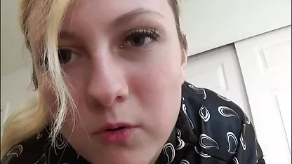 Crvenokosa ljepotica jebe se u sobi za sex porn filme ugradnju