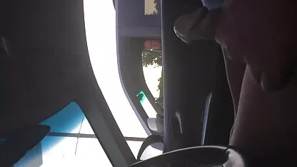 Vozi džinovsku šaku porno college hd na bfs-u što je jače moguće