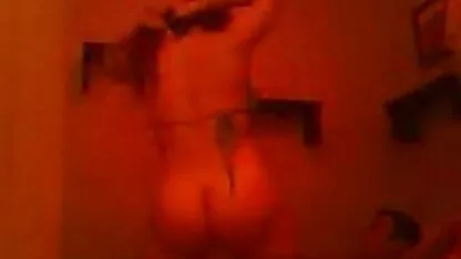 Iza zavjesa isječak zoo movies sex sa stidljivim češkim studentom