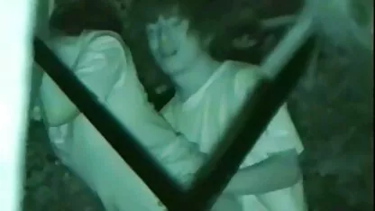 Zadirkuje reifen porno ga mokrom masažom tijela