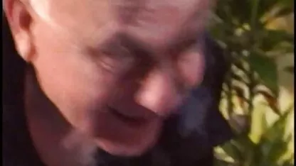 Ljepotica s vitkim likom filem xxnx kraj bazena zavela je tipa i pustila ga da se zajebava