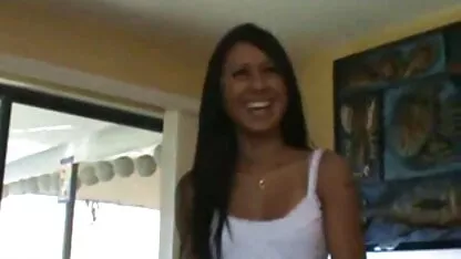 Prekrasna solo sex film Mia Lee pokazuje svoje majstorstvo