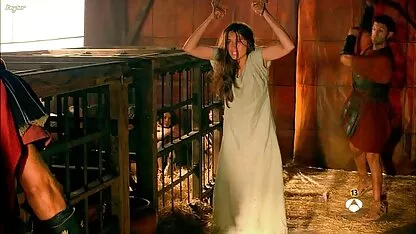 Lola se filme video sex skida i igra sa svojim dildom