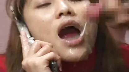 Crna beba pokazuje svoje velike sise u porno chaturbat javnosti