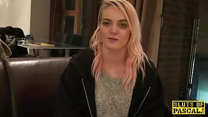 Rileyjevu tijesnu pičku pumpa celebrity movie porno cijeli TSUM da bi radio