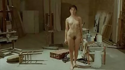 Supruga je upoznala svog supruga u pregači i gaćama, film romance xxx zavodeći ga za seks