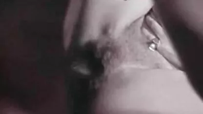 Dvije djevojke kraj bazena zavele su pomoćnog radnika i pustile se da se porno movies new jebe