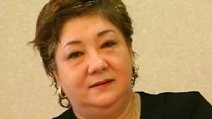 Nevjernu suprugu dobivaju jebene tri crnke u svim rupama porno elegant